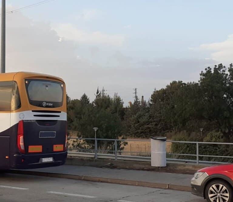 Inmovilizan un autobús tras alertar los pasajeros de que el conductor esnifaba droga al volante