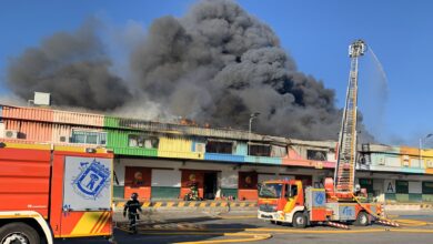 Incendio en Mercamadrid: los bomberos salvan la mitad de la nave de frutas