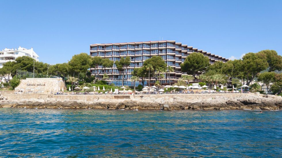 El Hotel de Mar de J. A. Coderch ahora convertido en Hotel de Mar Gran Meliá (Illetes, España)