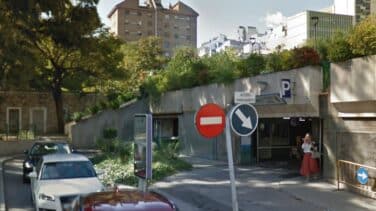 Un hombre asalta desnudo y con una bolsa en la cabeza a una mujer en un parking de Jaén