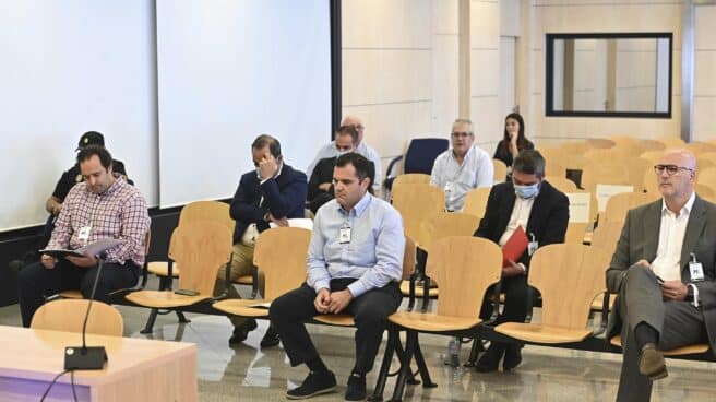 pellicer sans garrido castaner juicio idental Los principales acusados por el caso iDental Antonio Javier García Pellicer, Vicente Castañer, Luis Sans y Juan y José María Garrido, en la vista por la pieza separada del fraude a la Seguridad Social en el caso iDental.