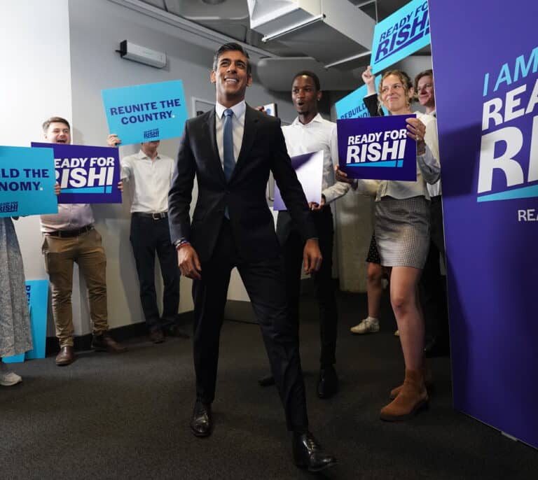 Rishi Sunak también gana la segunda votación y lidera la lucha por suceder a Boris Johnson