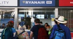 La huelga de Ryanair provoca una decena de cancelaciones y 49 retrasos
