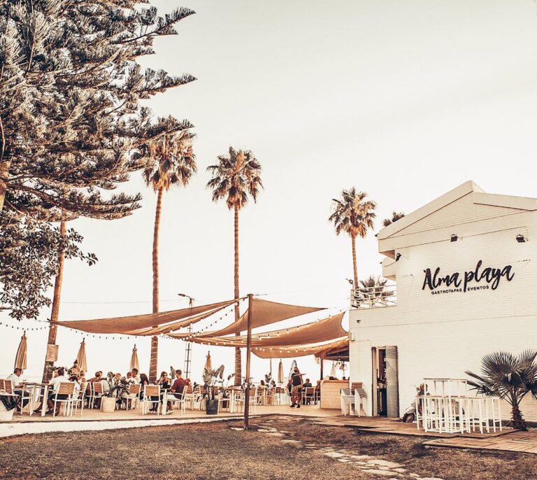 Forbes elige cuatro chiringuitos de Málaga como los mejores de España