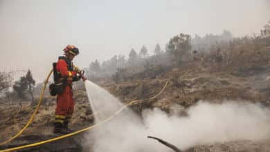 Las altas temperaturas enturbian la lucha contra el fuego en España