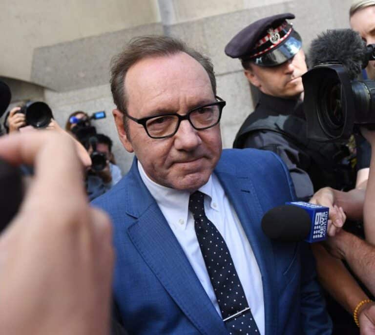 Kevin Spacey tendrá que pagar 30 millones de euros a la productora de 'House of Cards' por su comportamiento en el rodaje