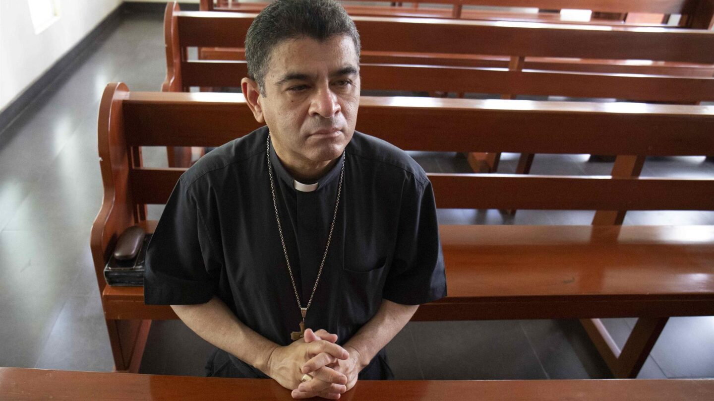 Monseñor Rolando Álvarez, el obispo que desafía al régimen de Ortega en Nicaragua