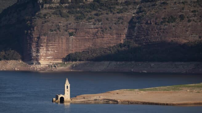 El pantano de Sau, en el término de Vilanova de Sau (Barcelona) y que está al 39% de su capacidad.