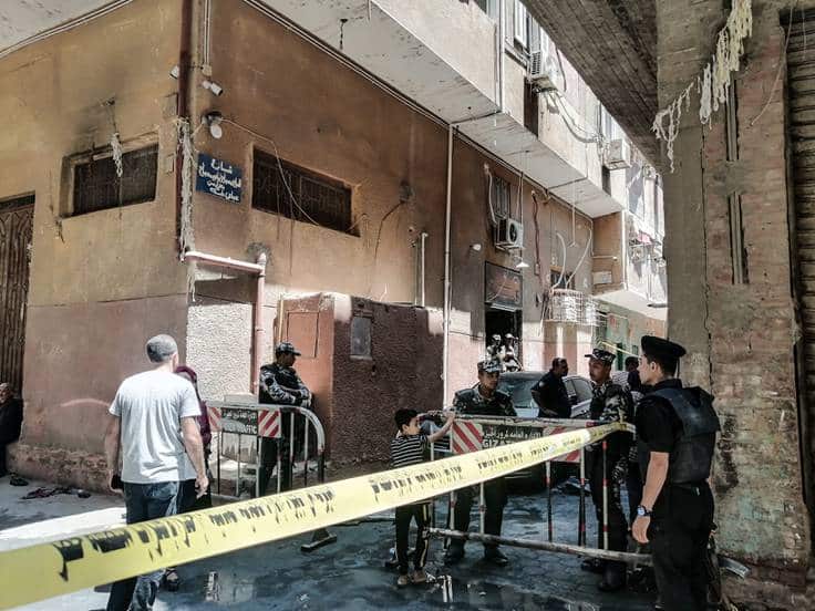 Al menos 41 muertos y 14 heridos al incendiarse una iglesia copta en El Cairo