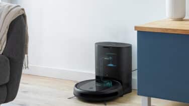 Este robot aspirador de Cecotec se vacía solo ¡y está a mitad de precio!