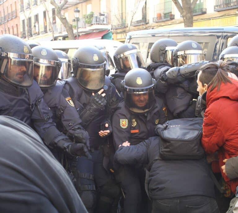 La Policía limita a situaciones de "peligro" el uso de las cámaras corporales, vetadas dentro de domicilios