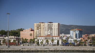 Por qué Algeciras rechaza un centro temporal de inmigrantes