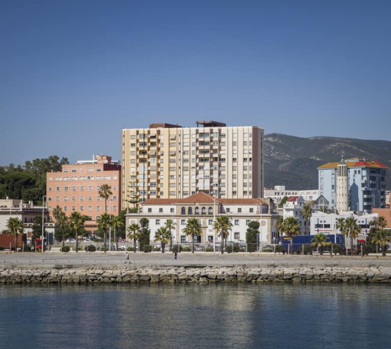 Por qué Algeciras rechaza un centro temporal de inmigrantes