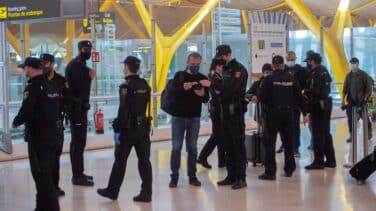 Policías nacionales piden que se les pague el pasaporte cuando prestan servicio en el exterior