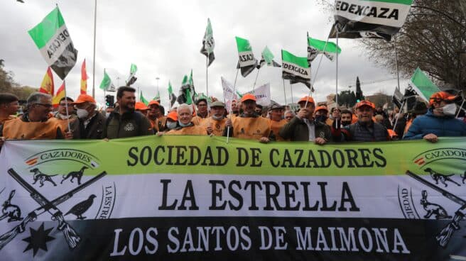 cazadores-anuncian-movilizaciones-inminentes-ley-animalista-Gobierno Cazadores extremeños, en la manifestación del pasado 20 de marzo en Madrid.