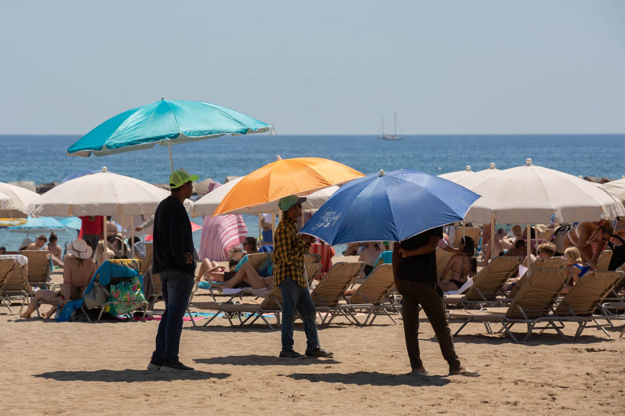 El calor no da tregua y España se enfrenta este sábado al día más tórrido del año