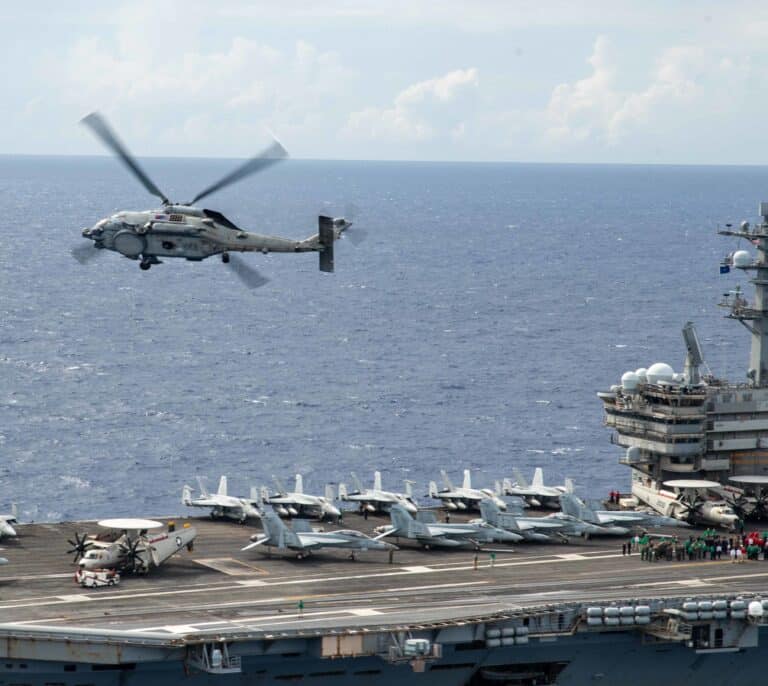 Taiwán responde a China y despliega sus tropas a lo largo de sus costas