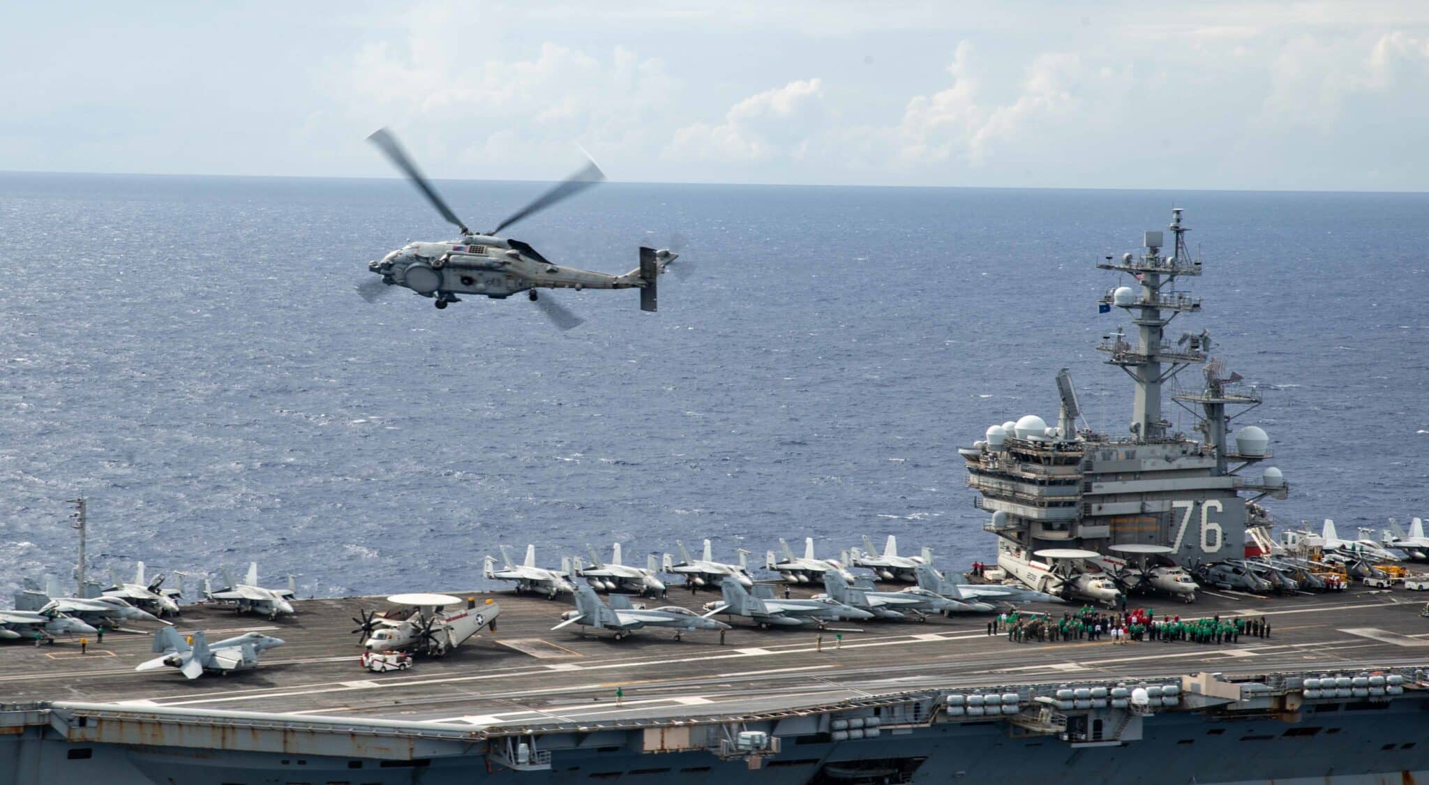 Un barco del ejército chino inicia maniobras cerca de la costa de Taiwán