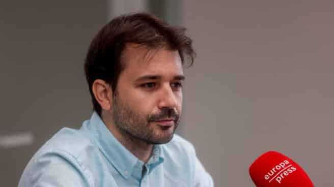 El coordinador autonómico de Podemos Murcia, Javier Sánchez Serna, durante una entrevista con Europa Press, en la sede de la agencia