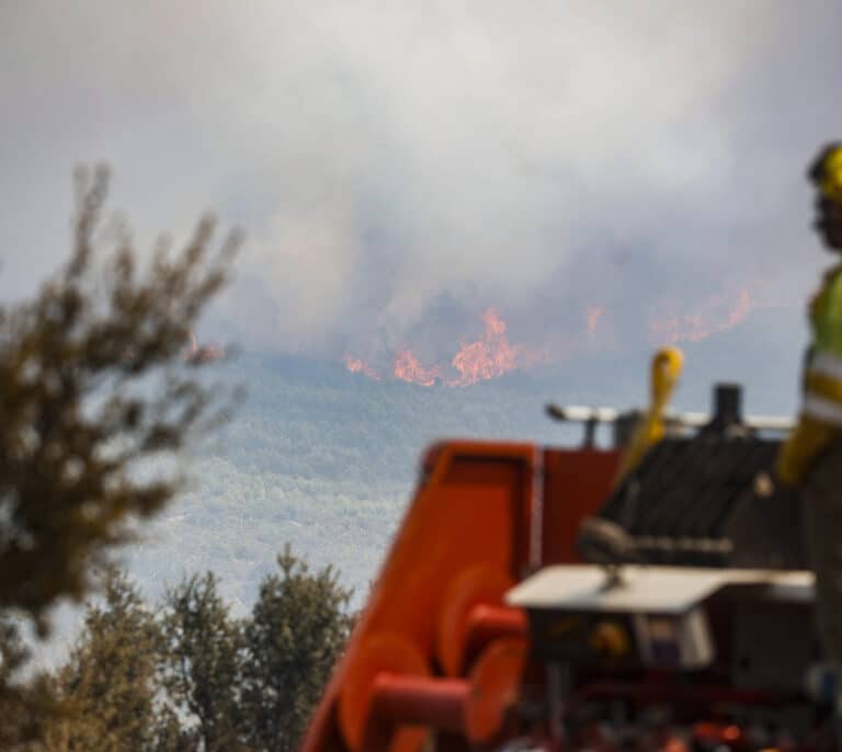 Fiscalía instó a reforzar la vigilancia y los controles en las líneas de ferrocarril ante posibles incendios