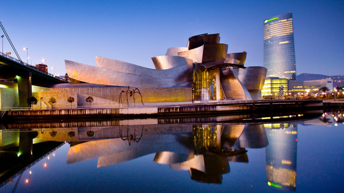 De 'La casa danzante' a la 'Fundación de Louis Vuitton': las obras más desconocidas de Frank Gehry