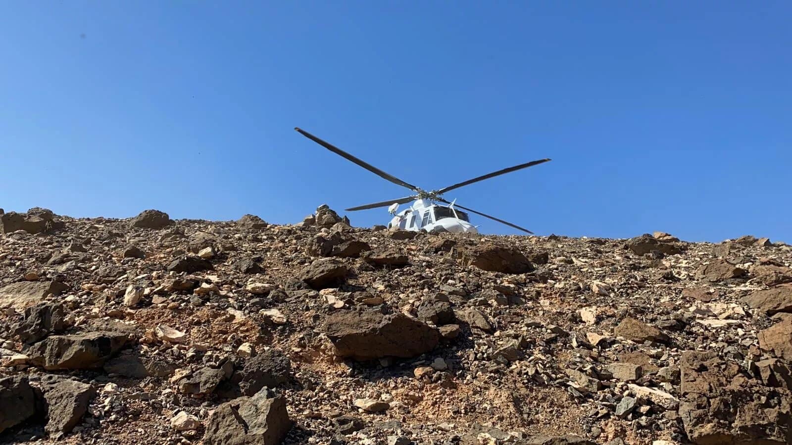 Evacuado el cuerpo sin vida del parapentista que se precipitó en el Pico Mondalindo en Bustarviejo