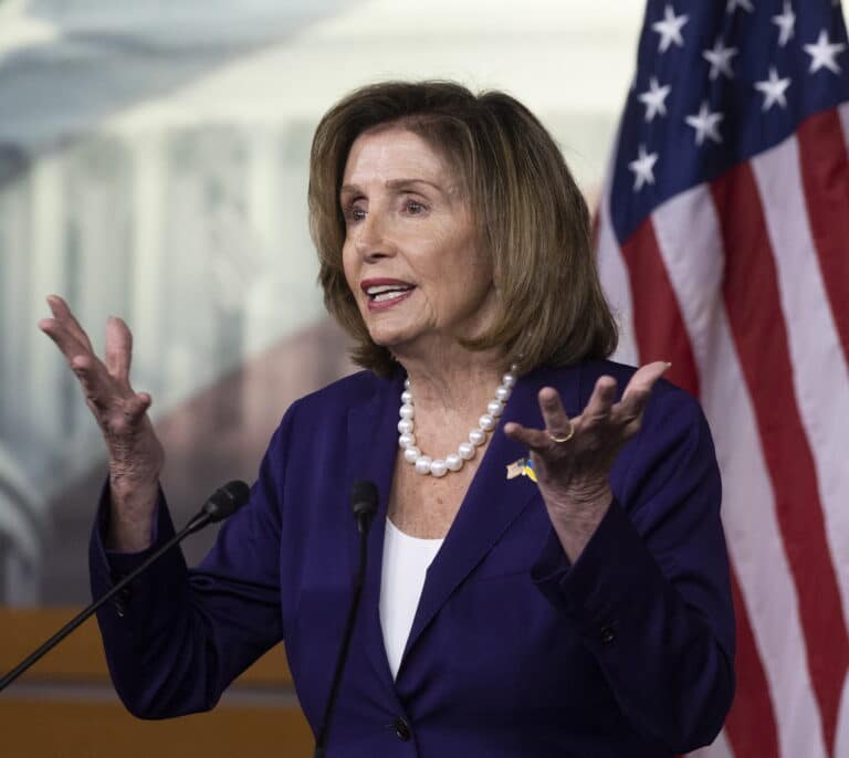 Los demócratas acusan a Trump de saltarse la Constitución al actuar sin autorización del Congreso