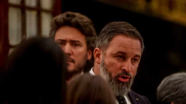 El presidente de Vox, Santiago Abascal, a su llegada a la sesión plenaria extraordinaria del Congreso de los Diputados, que ha convalidado del decreto energético del Gobierno.