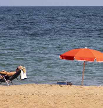 La AEMET prevé máximas de hasta 36 grados en el suroeste, Ebro [...]