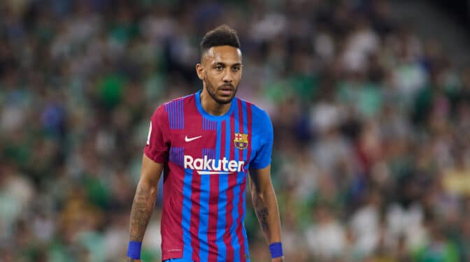 Roban con armas y golpean al jugador del Barça Aubameyang en su casa