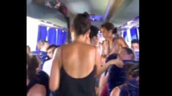 Golpes de calor y ansiedad: el angustioso viaje a 40º de unos jóvenes para regresar del Arenal Sound