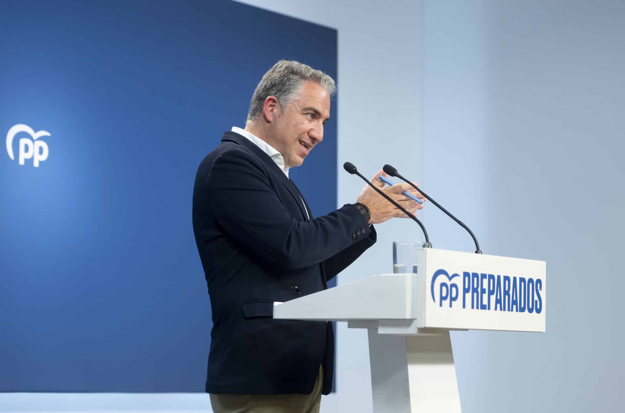 El coordinador general del PP, Elías Bendodo, comparece en rueda de prensa tras una reunión del comité de dirección de Génova.