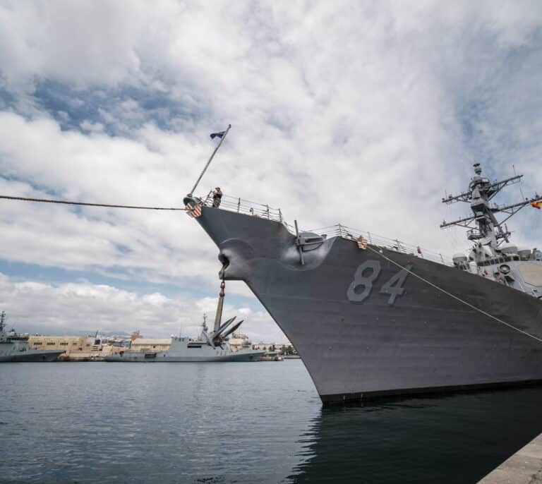 EEUU envía al destructor USS Bulkeley para modernizar la flota de su base en Rota