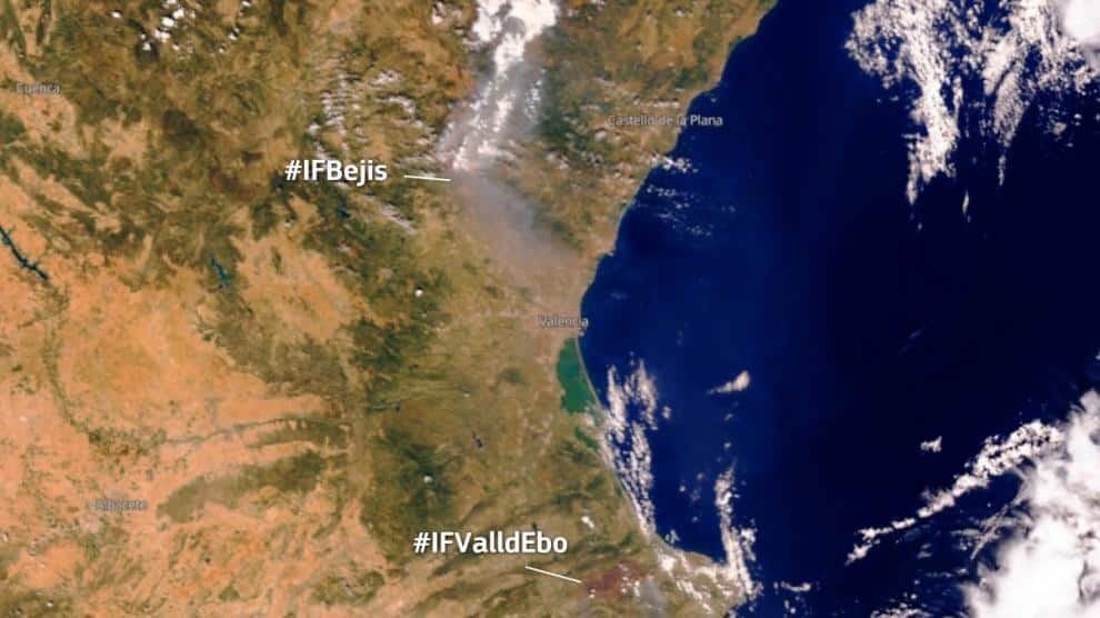 Imagen del satélite Sentinel-3 con el humo de los incendios de Bejís y Vall d'Ebo