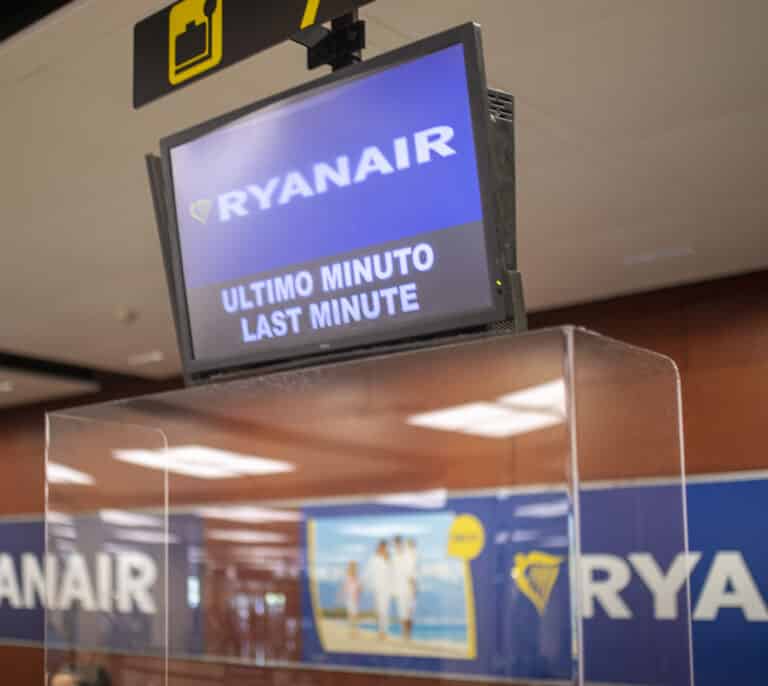 Huelga Ryanair: seis vuelos cancelados y 80 retrasos este lunes