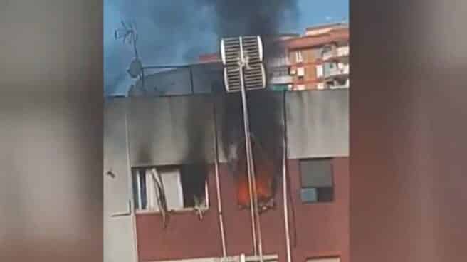 Imagen del incendio de Badalona (Cataluña)
