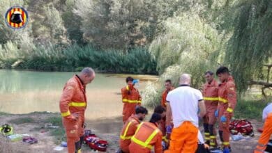Un hombre muere ahogado en Manises y su hija es rescatada por los bomberos