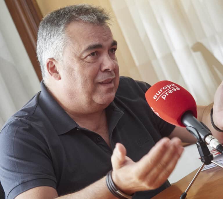 El nº3 del PSOE dice que Chaves y Griñán son inocentes y ve "injusta" la sentencia del 'caso ERE'