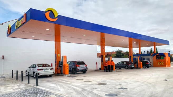 Tres detenidos por asaltos violentos a más de 20 gasolineras causando daños de 120.000 euros Gasolinera Plenoil en Valencia