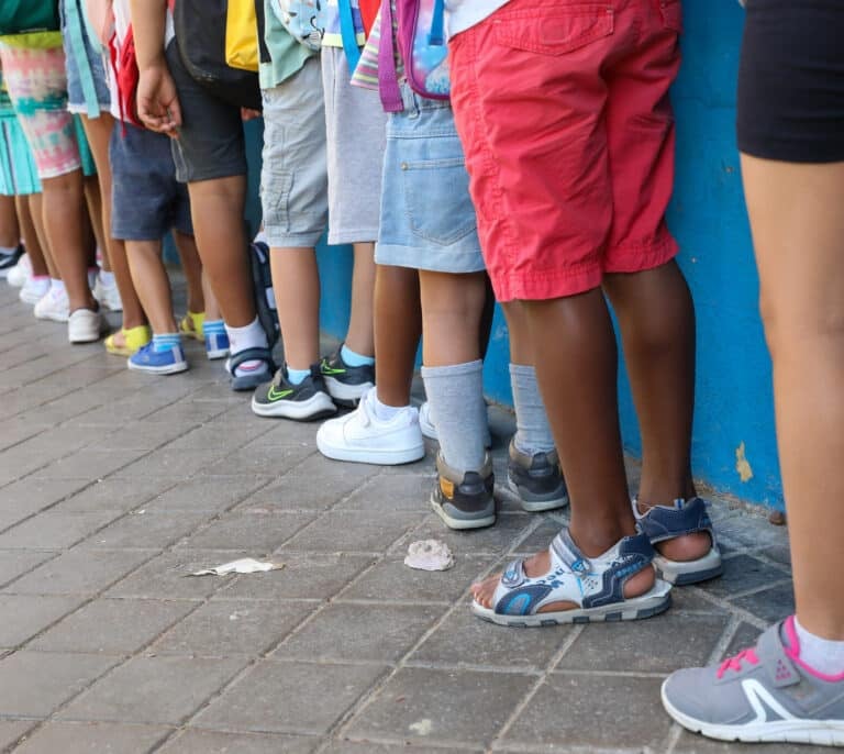 Vuelta al cole con el 45% de los niños sin vacunar del Covid, una tasa "muy mala" para los pediatras
