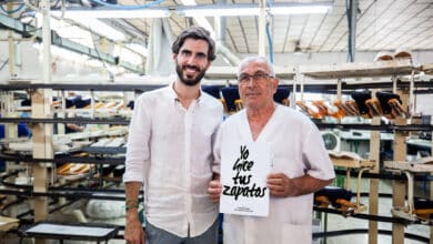 El éxito de las familias españolas que fabrican «las zapatillas más cómodas del mundo»