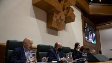 El 'chollo telefónico' de los parlamentarios vascos: dos móviles por legislatura... sin necesidad de devolverlos