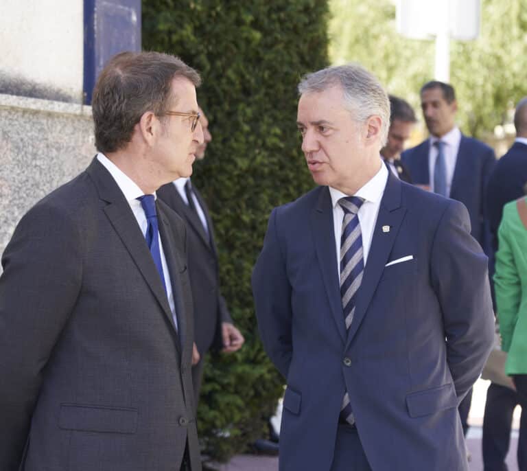 Feijóo y Ortuzar cierran su primera reunión con "diferencias ideológicas y programáticas notables"