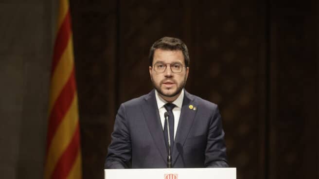 Pere Aragonés sigue pendiendo de un hilo El president Pere Aragonés comparece ante los medios tras la reunión que mantuvo con el secretario general de JxCat