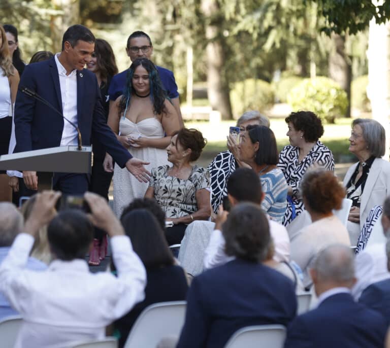 El Gobierno aprobará este martes el subsidio de desempleo para empleadas del hogar