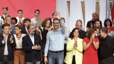 Sánchez cree que el PP se quedó "aislado y retratado" con el impuesto de las energéticas
