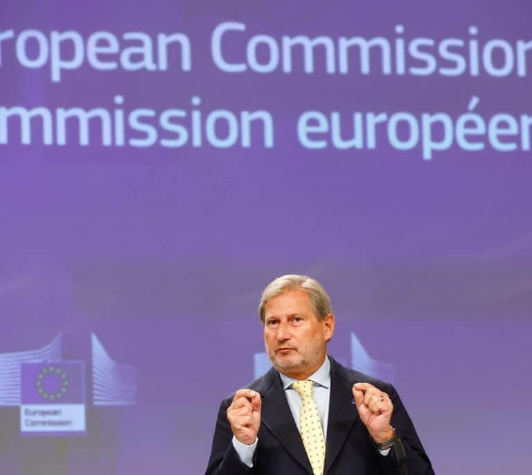 Hungría dice que seguirá negociando con la Comisión Europea para evitar el recorte de los fondos