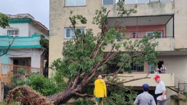 El huracán Ian inunda Florida,  apaga Cuba y deja dos muertos