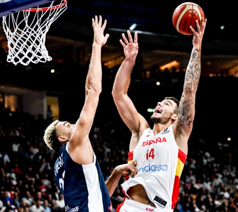 España hace historia al colgarse el oro ante Francia en su cuarto Eurobasket