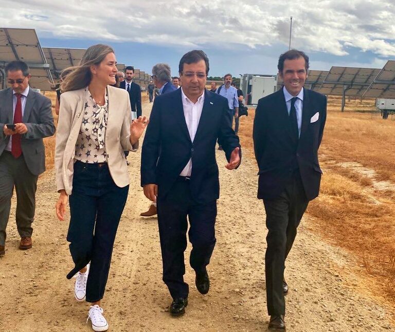 La UNEF entrega el Sello de Excelencia en Sostenibilidad 2022 a nueve proyectos en suelo de energía solar